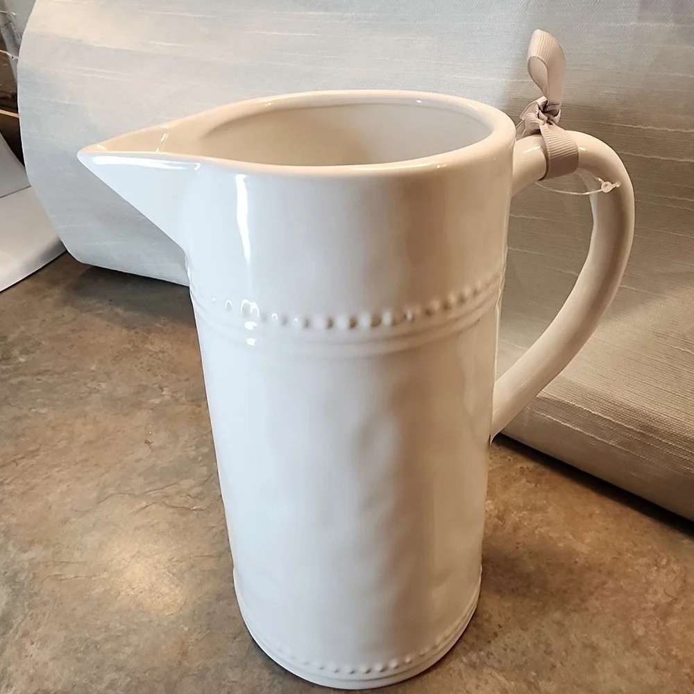 Modern Southern Home Stoneware White Glazed Water/Tea Pitcher Serving (S21)